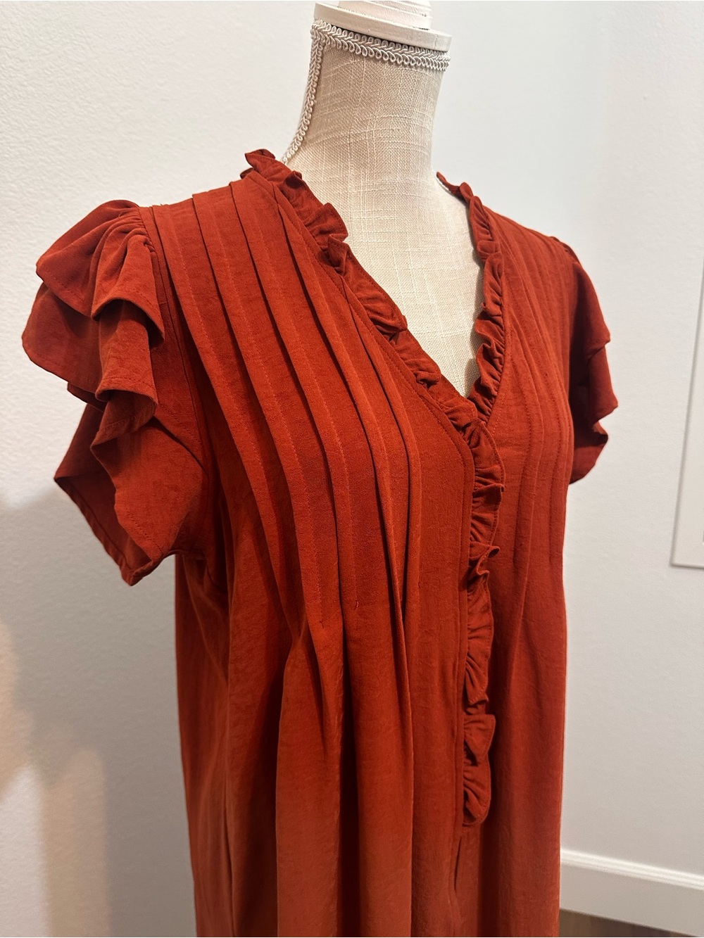 entro Rust Ruffle-Trim Tunic - Picture 4 of 11